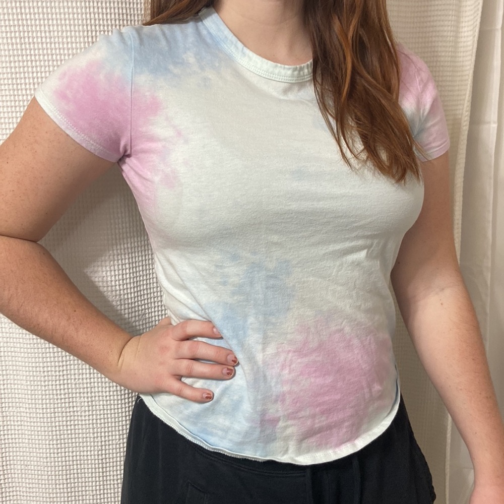 Women’s Wild Fable pastel blue and pink tie-dye short-sleeve top. Size medium.
